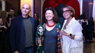 İstanbul Büyükşehir Belediyesi (İBB) Şehir Tiyatroları’nın sevilen yapımı “Ağrı Dağı