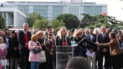 Aile Dayanışma Ağı (ADA), son buluşmasını Saraçhane Parkı’nda gerçekleştirdi. Sol