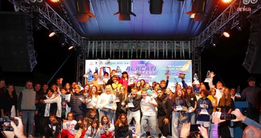 Alaçatı Windfest’te ödüller sahiplerini buldu Çeşme Belediyesi ev sahipliğinde Çağla Kubat Windsurf Akademi tarafından düzenlenen