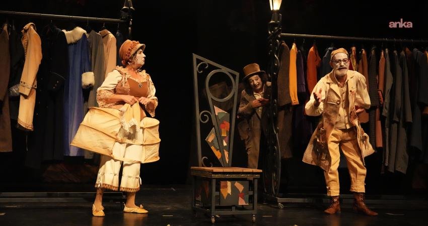 Alanya Belediye Tiyatrosu, yeni sezonu, Nikolay Gogol’un unutulmaz eseri “Palto”