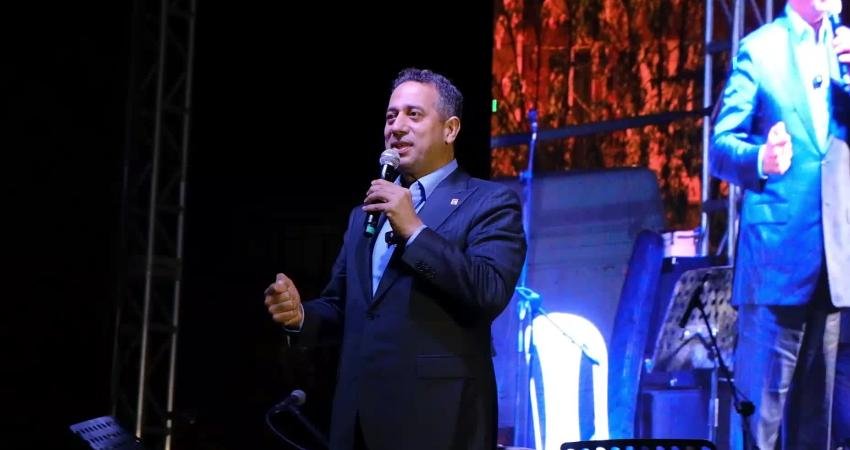 Ali Mahir Başarır: “Cumhuriyet Halk Partisi’nin herhangi bir üyesini bile casuslukla suçlayanın alnını karışlarım” CHP Grup Başkanvekili Ali Mahir Başarır, CHP'nin cumhurbaşkanı adayı Ekrem