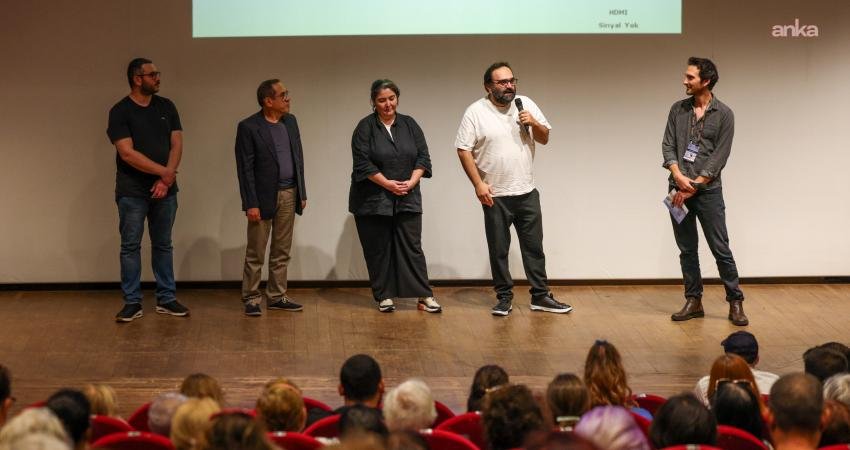 Altın Portakal’da ilk gün belgesel gösterimleri yapıldı, söyleşiler düzenlendi 62. Uluslararası Antalya Altın Portakal Film Festivali, ilk gününde belgeseller