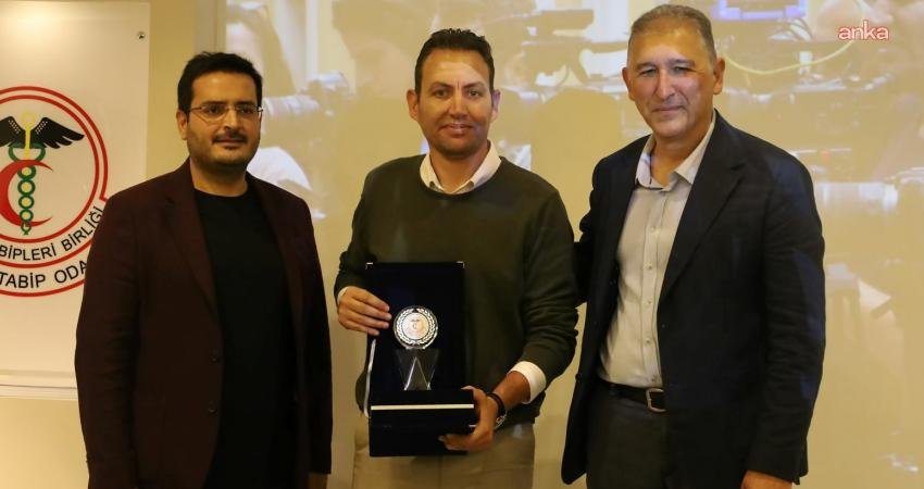 ANKA Haber Ajansı’dan Kerim Uğur’a, İzmir Tabip Odası Sağlık Hakkı ve Toplumsal Adalet ödülü İzmir Tabip Odası tarafından bu yıl ikincisi düzenlenen “Dr. Ergün