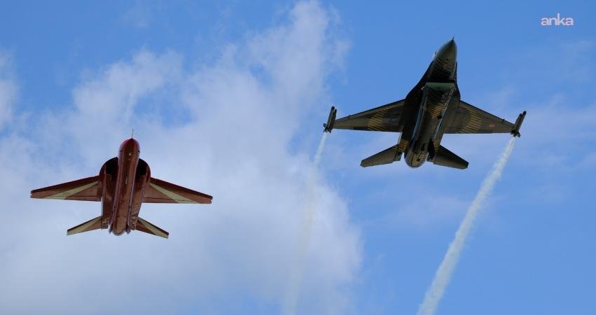 Ankara Valiliği: “29 Ekim Cumhuriyet Bayramı kutlama etkinlikleri kapsamında, Ankara’da keşif, prova ve gösteri uçuşları yapılacak” Ankara Valiliği'nden yapılan açıklamada, 29 Ekim Cumhuriyet Bayramı kutlamaları kapsamında