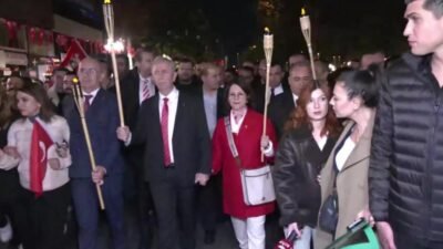 Mansur Yavaş: “Cumhuriyetimizin değerlerine sahip çıkacağız” Ankara Büyükşehir Belediye (ABB) Başkanı Mansur Yavaş, Birinci Meclis'e düzenlenen