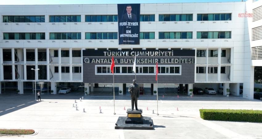 Antalya Büyükşehir Belediyesi'ne yönelik "rüşvet" soruşturması kapsamında Büyükşehir Belediye Başkanı