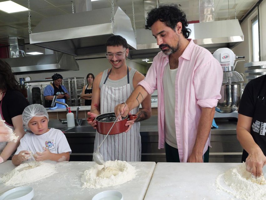 Etimesgut Belediyesi tarafından düzenlenen 2. Uluslararası Kent Tiyatrosu Festivali, ilçeyi
