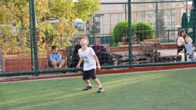 Ataşehir Belediyesi’nin Küçükbakkalköy Mahallesi’nde yer alan 5 bin metrekarelik spor
