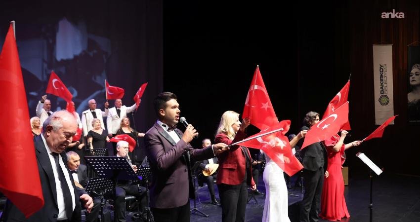 Bakırköy Belediyesi’nin 29 Ekim Cumhuriyet Bayramı etkinliklerinin ikinci gününde, “Ata’mızın
