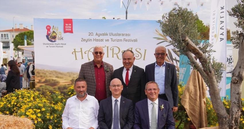 20'inci Uluslararası Ayvalık Zeytin Hasat ve Turizm Festivali kapsamında düzenlenen