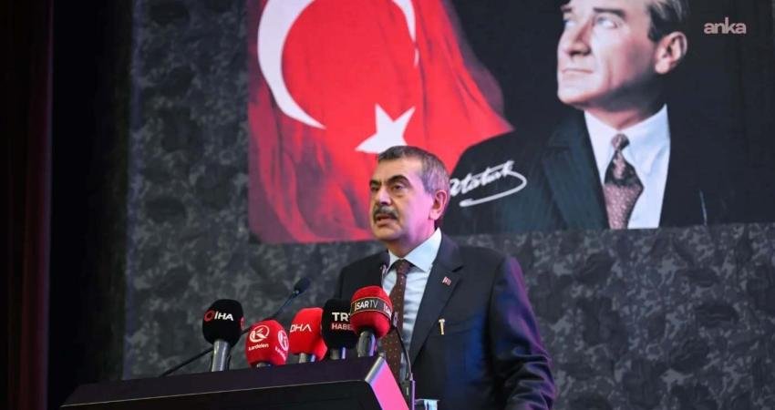 Milli Eğitim Bakanı Yusuf Tekin, adrese dayalı okul kayıtlarında yapılan