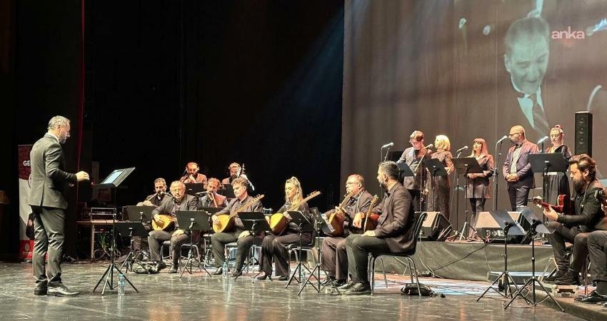 Bakırköy Belediyesi’nin 29 Ekim Cumhuriyet Bayramı dolayısıyla düzenlediği İBB Türk