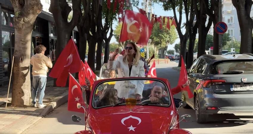 Bakırköy Belediyesi, 29 Ekim Cumhuriyet Bayramı’nı vosvos konvoyu, çocuk etkinlikleri