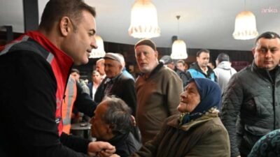 Balıkesir Büyükşehir Belediyesi ekipleri, Sındırgı ilçesinde dün gece saatlerinde meydana