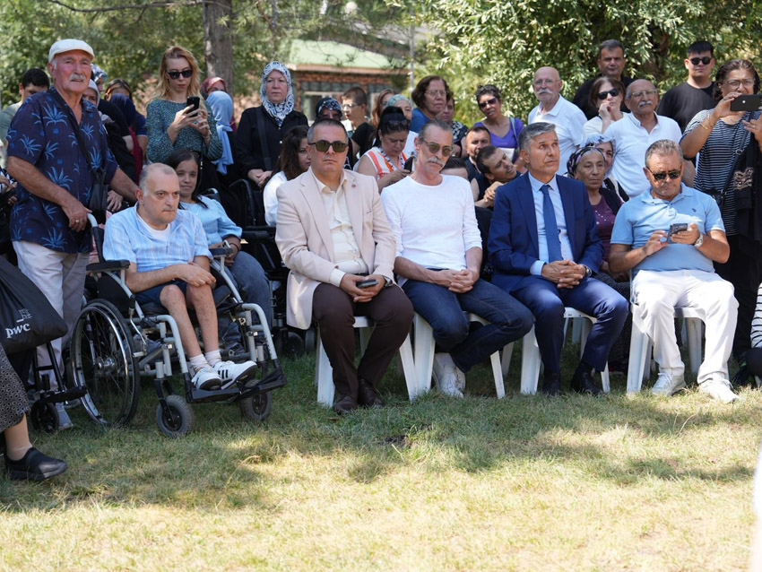 Etimesgut Belediyesi, toplumun her kesimini kucaklayan sosyal belediyecilik anlayışıyla çalışmalarına