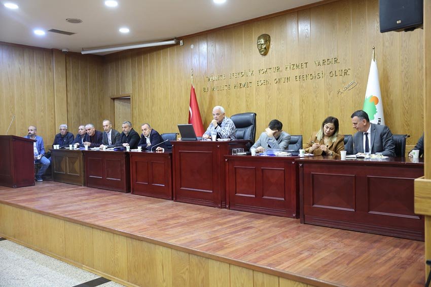 Başkan Şahin muhtarlarla buluştu Mamak Belediye Başkanı Veli Gündüz Şahin, ilçede görev yapan mahalle