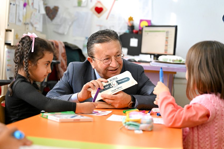 Altındağ Belediye Başkanı Dr. Veysel Tiryaki, Atilla İlkokulu’nu ziyaret ederek
