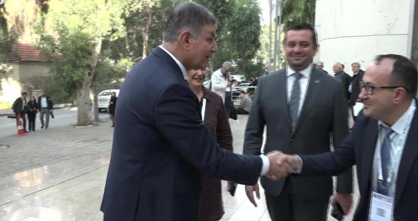 İzmir Büyükşehir Belediye Başkanı Cemil Tugay, TMMOB Elektrik Mühendisleri Odası