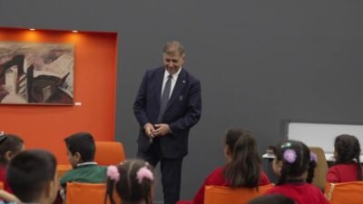 İzmir Büyükşehir Belediye Başkanı Cemil Tugay, Kültürpark’ta kapılarını açan İlber