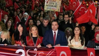 Beşiktaş Belediyesi’nin 29 Ekim Cumhuriyet Bayramı dolayısıyla düzenlediği "Cumhuriyet Yürüyüşü"ne