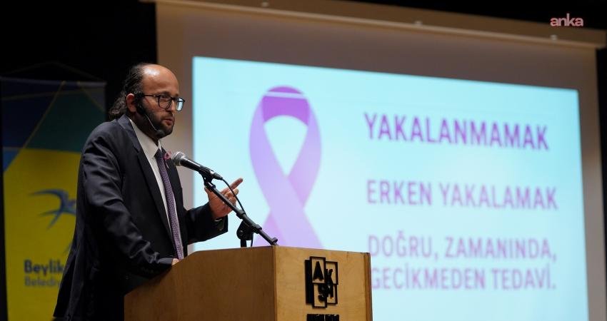 Beylikdüzü Belediyesi'nin "Meme Kanseri Bilinçlendirme ve Farkındalık Ayı" dolayısıyla düzenlediği