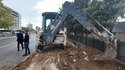 Bornova Belediyesi, okul bölgelerinde öğrencilerin güvenliğini artırmak amacıyla yol ve