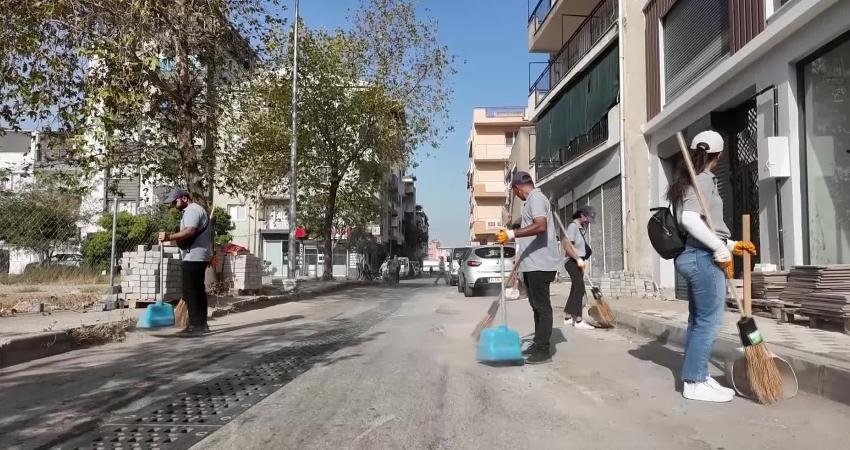 Bornova Doğanlar’da dayanışma ve teşekkür buluşması Bornova’nın Doğanlar Mahallesi Muhtarı Eyüp Kocatepe, mahallede özveriyle çalışan Bornova