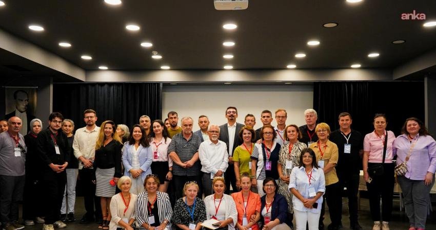 Bornova Kent Konseyi’nden geleceğe yön veren kararlar Bornova Kent Konseyi’nin 3. Olağan Genel Kurulu, yoğun katılımla gerçekleşti.