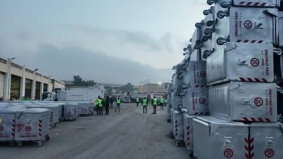 Bornova Belediyesi, temizlik hizmetlerini iyileştirmek amacıyla ilçe geneline bin yeni