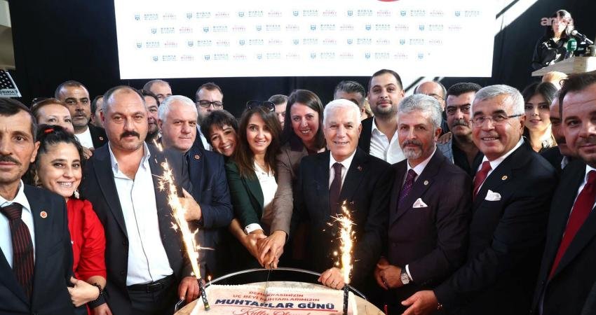 Bursa Büyükşehir Belediye Başkanı Mustafa Bozbey, Muhtarlar Günü dolayısıyla gerçekleştirilen
