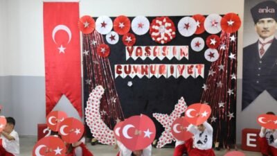 Çankaya Belediyesi kreşlerinde 29 Ekim coşkusu yaşandı. Minik öğrenciler, ellerinde