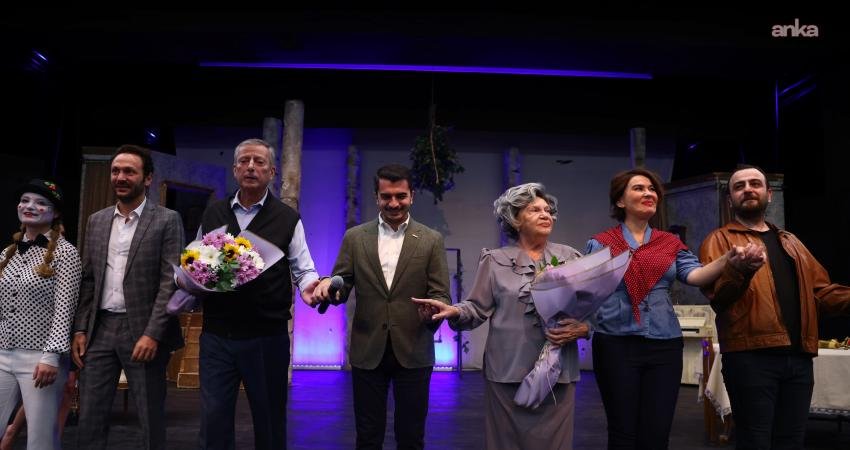 Çankaya Belediyesi, “Cumhuriyet Haftası” etkinlik programı kapsamında “Ağaçlar Ayakta Ölür”