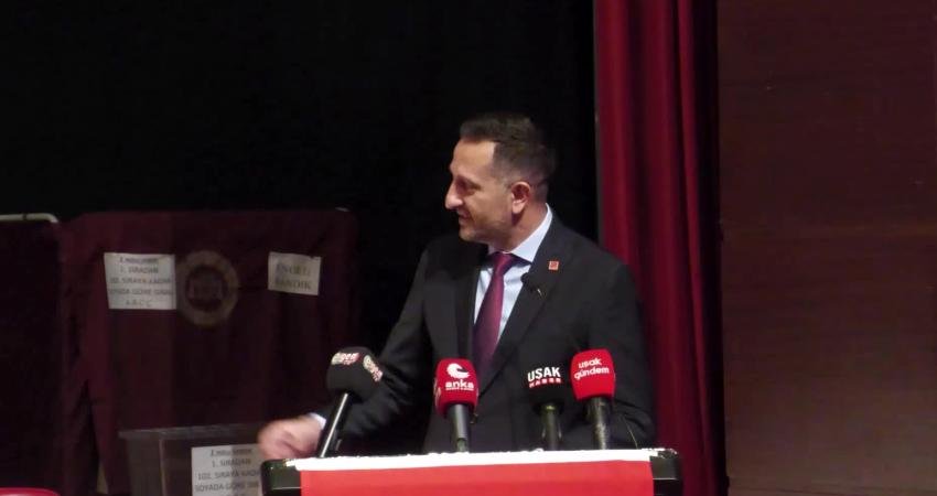 CHP 39. Uşak Olağan İl Kongresi'nde konuşan Parti Meclisi (PM)