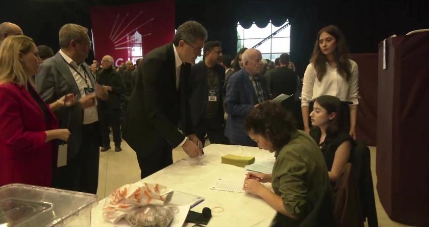 Cumhuriyet Halk Partisi 39. Balıkesir Olağan İl Kongresi’nde delegeler, il