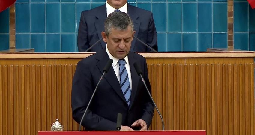 CHP Genel Başkanı Özgür Özel, Cumhurbaşkanı Recep Tayyip Erdoğan'ın ABD