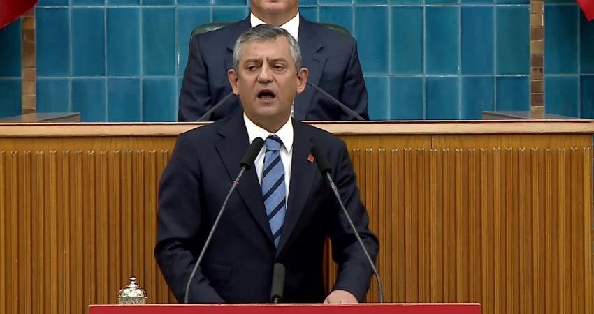 CHP Genel Başkanı Özgür Özel, zorunlu eğitimin kısaltılması çalışmalarına tepki