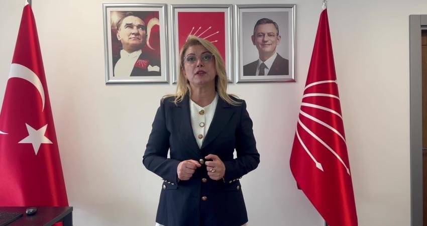 CHP Kadın Kolları Genel Başkanı Asu Kaya, Erciyes Üniversitesi kampüsünde