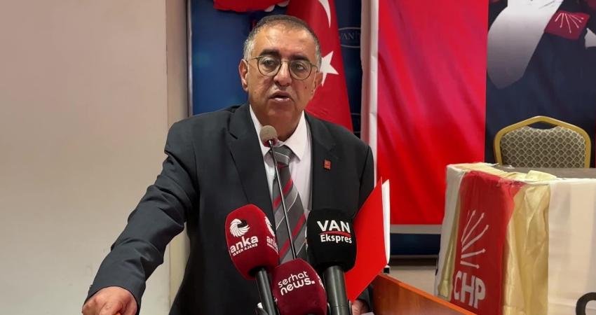 CHP Van İl Başkanlığına Seracettin Bedirhanoğlu bir kez daha seçildi.