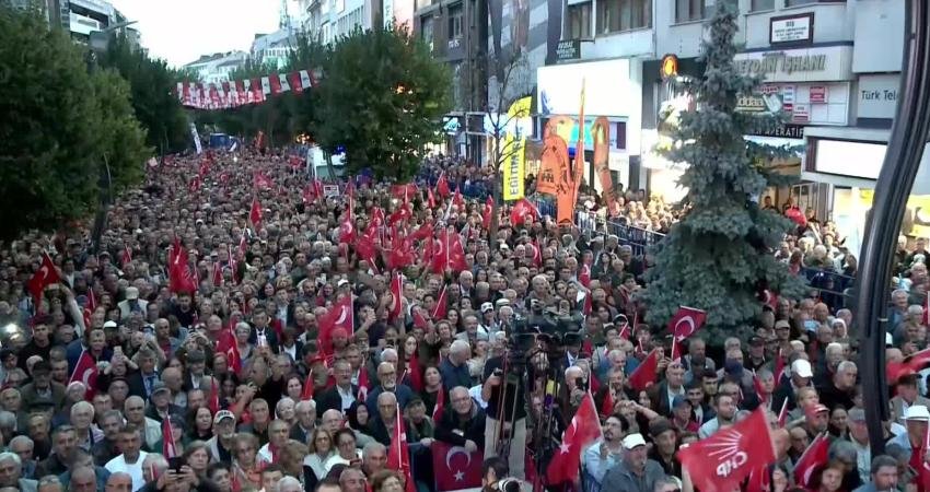 CHP Genel Başkanı Özgür Özel, "Bu bir tercih, parayı ya