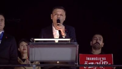 CHP'nin İstanbul'un Sarıyer İlçesi'nde düzenlediği "Millet İradesine Sahip Çıkıyor" mitingine