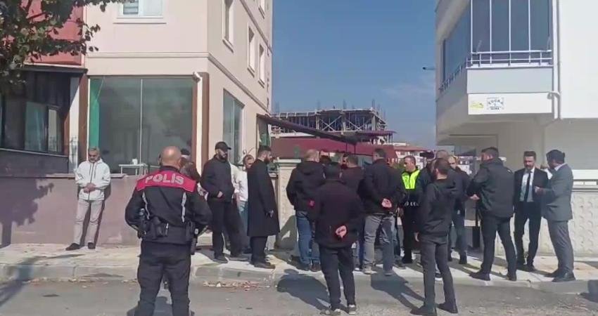 Menzil Şeyhi Abdulbaki Erol’un hayatını kaybetmesinin ardından kardeşler arasında yaşanan