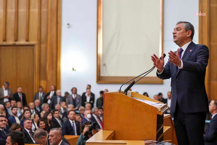 CHP Genel Başkanı Özgür Özel, Cumhurbaşkanı Recep Tayyip Erdoğan'ın geçen