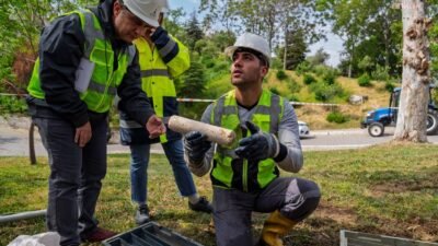 İzmir Büyükşehir Belediyesi tarafından başlatılan deprem araştırmaları, çok yönlü olarak