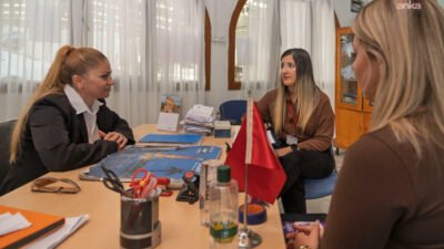 İzmir Büyükşehir Belediyesi, kent genelinde muhtarlarla koordinasyon ve dayanışma içinde