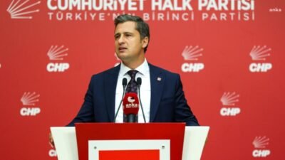CHP Sözcüsü Deniz Yücel, AK Parti Sözcüsü Ömer Çelik'in TBMM'nin yeni