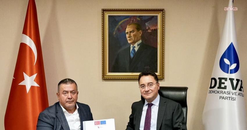 DEVA Partisi Genel Başkanı Ali Babacan, Engelliler Konfederasyonu heyetini partisinin genel