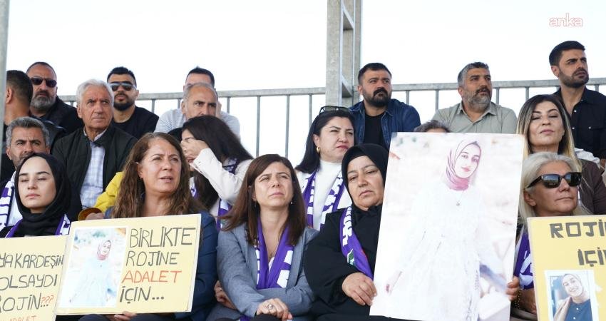 Kadın Futbol Süper Ligi’nde mücadele eden Amedspor Kadın Futbol Takımı