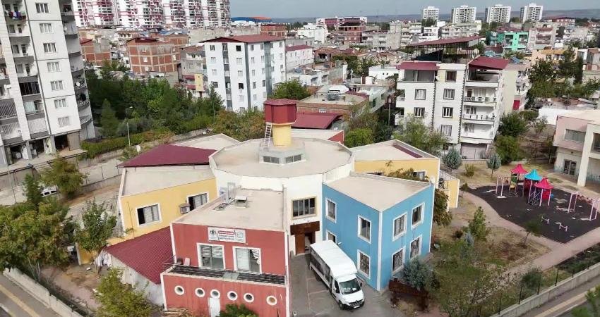 Diyarbakır Kayapınar ilçesinde kayyum yönetimi, belediyeye ait bin 600 metre