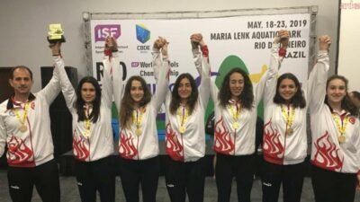 Türkiye’yi uluslararası arenada temsil eden dünya şampiyonu yüzücü Defne Kurt,