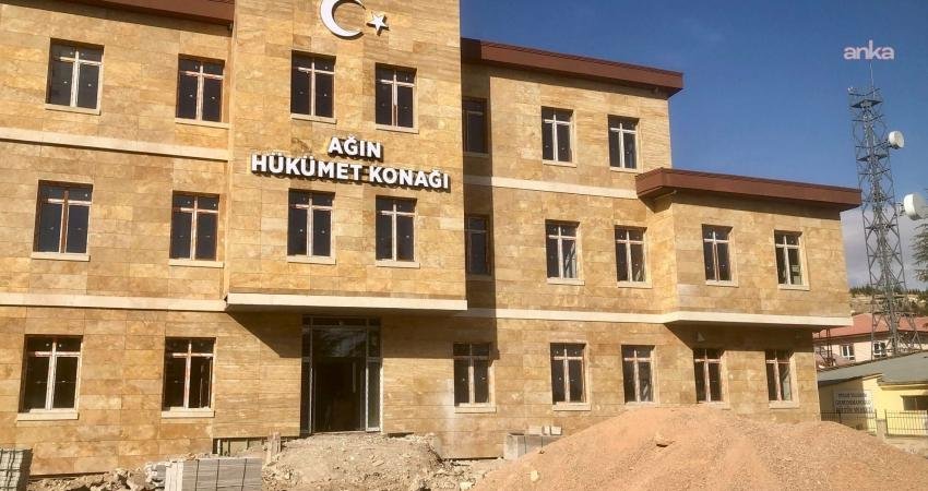 Elazığ Valisi Numan Hatipoğlu, Ağın'ın yeni Hükümet Konağı'nda "TC" ibaresinin olmamasına